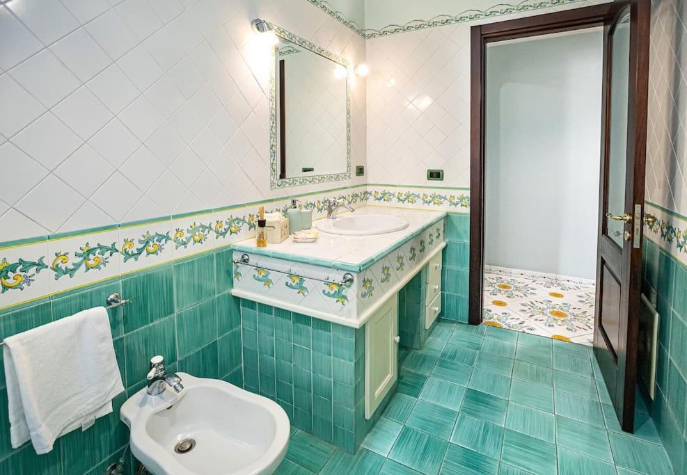 Casa Angela-in Sorrento's Heart Apartment *